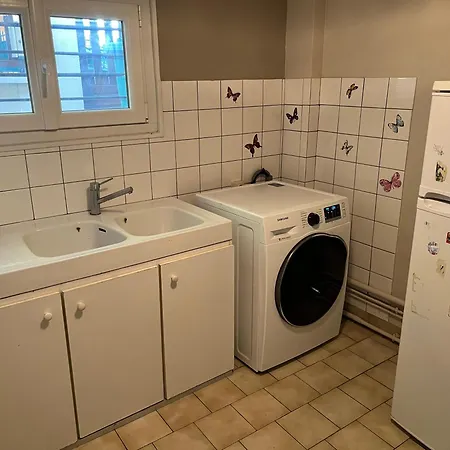 Appartement F2 Independant Dans Maison Proche Rer C/tram T9 *